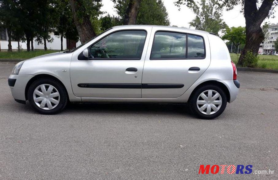 2005' Renault Clio 1,2 16V photo #1
