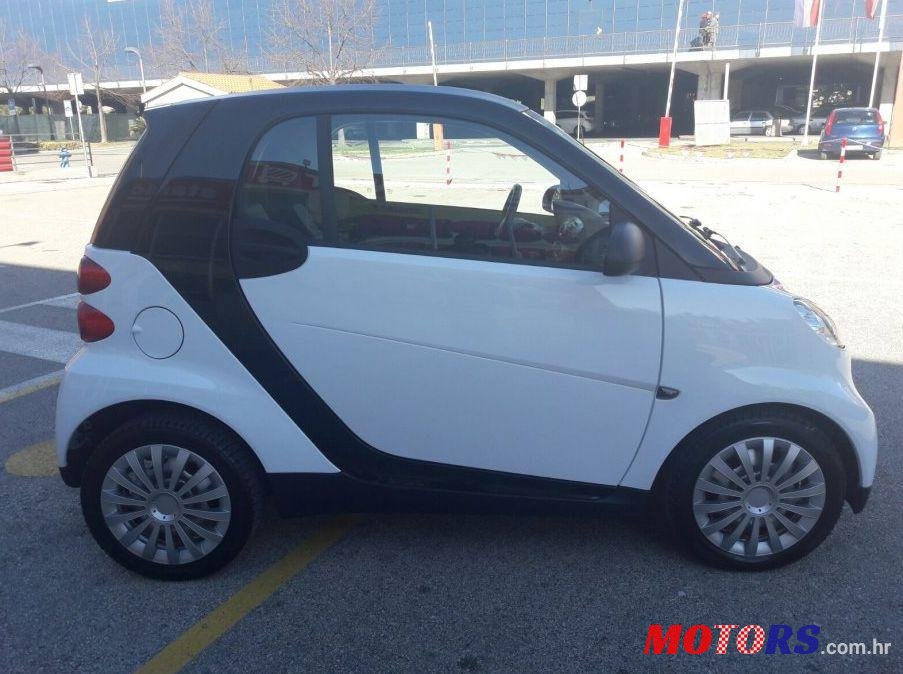 2012' Smart Fortwo Coupe Hybrid photo #2