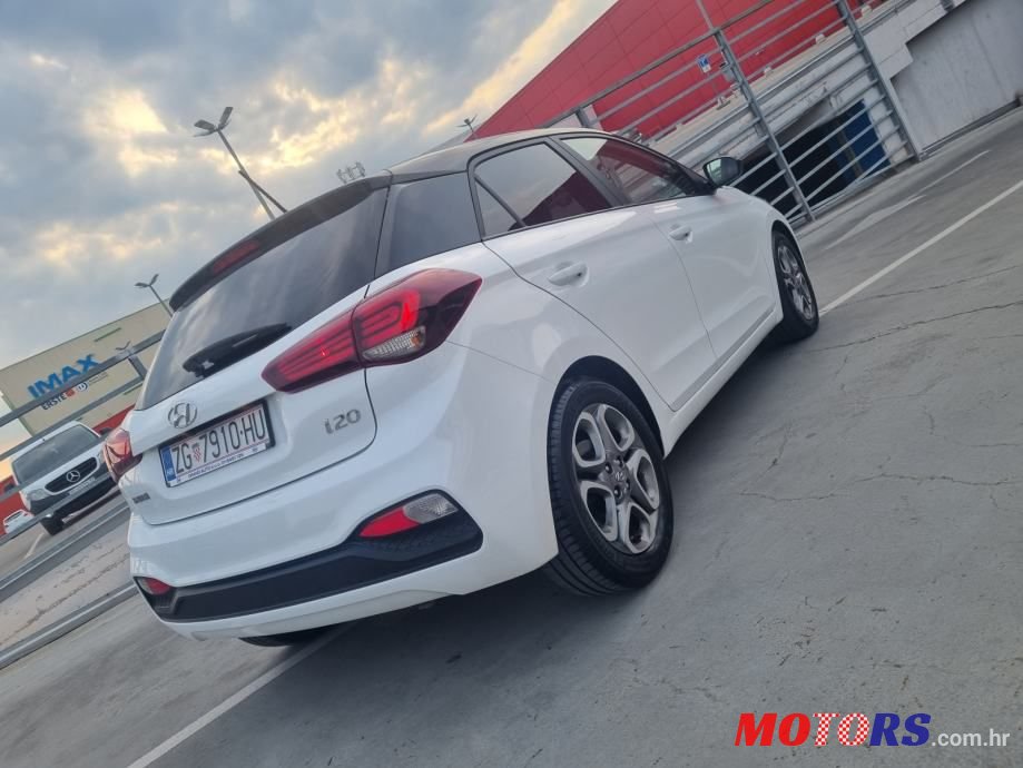 2020' Hyundai i20 1,0 T-Gdi photo #3