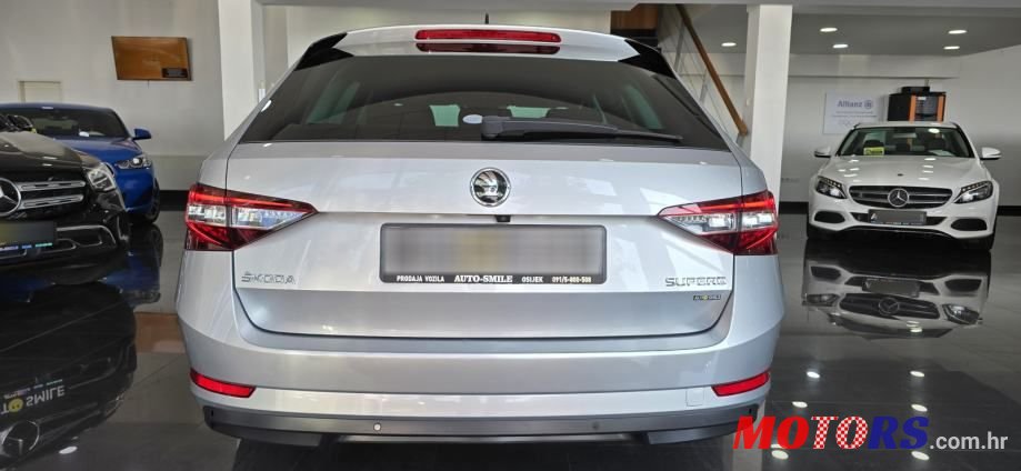 2019' Skoda Superb Combi photo #5