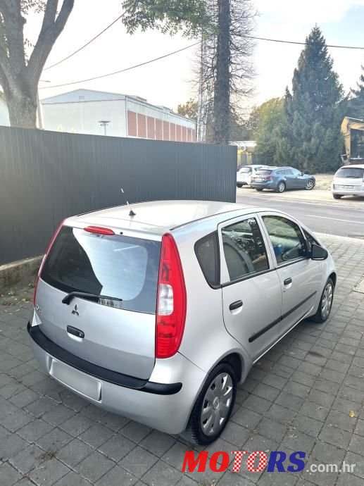 2006' Mitsubishi Colt 1,3 photo #4