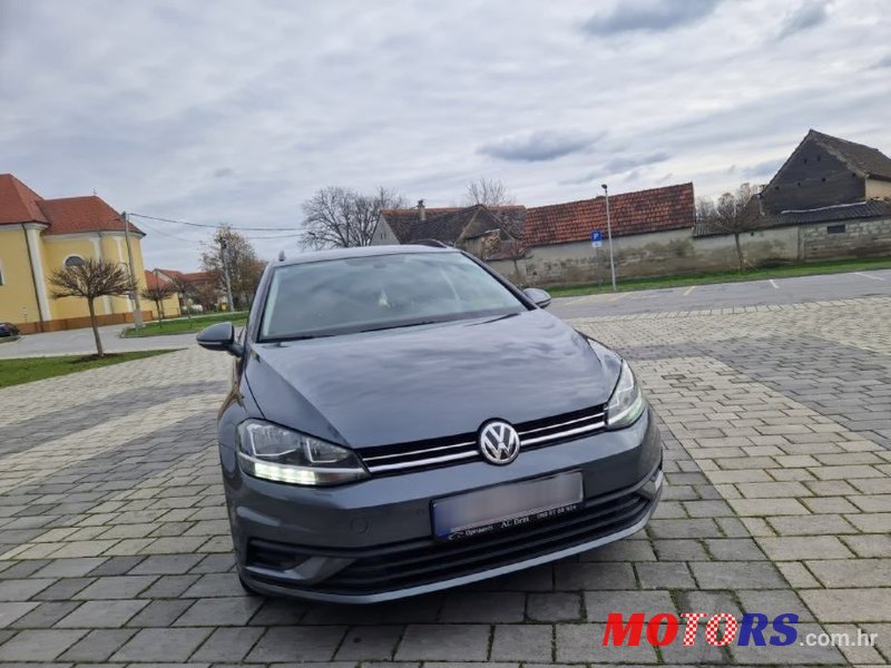 2019' Volkswagen Golf 7 1,6 Tdi photo #1