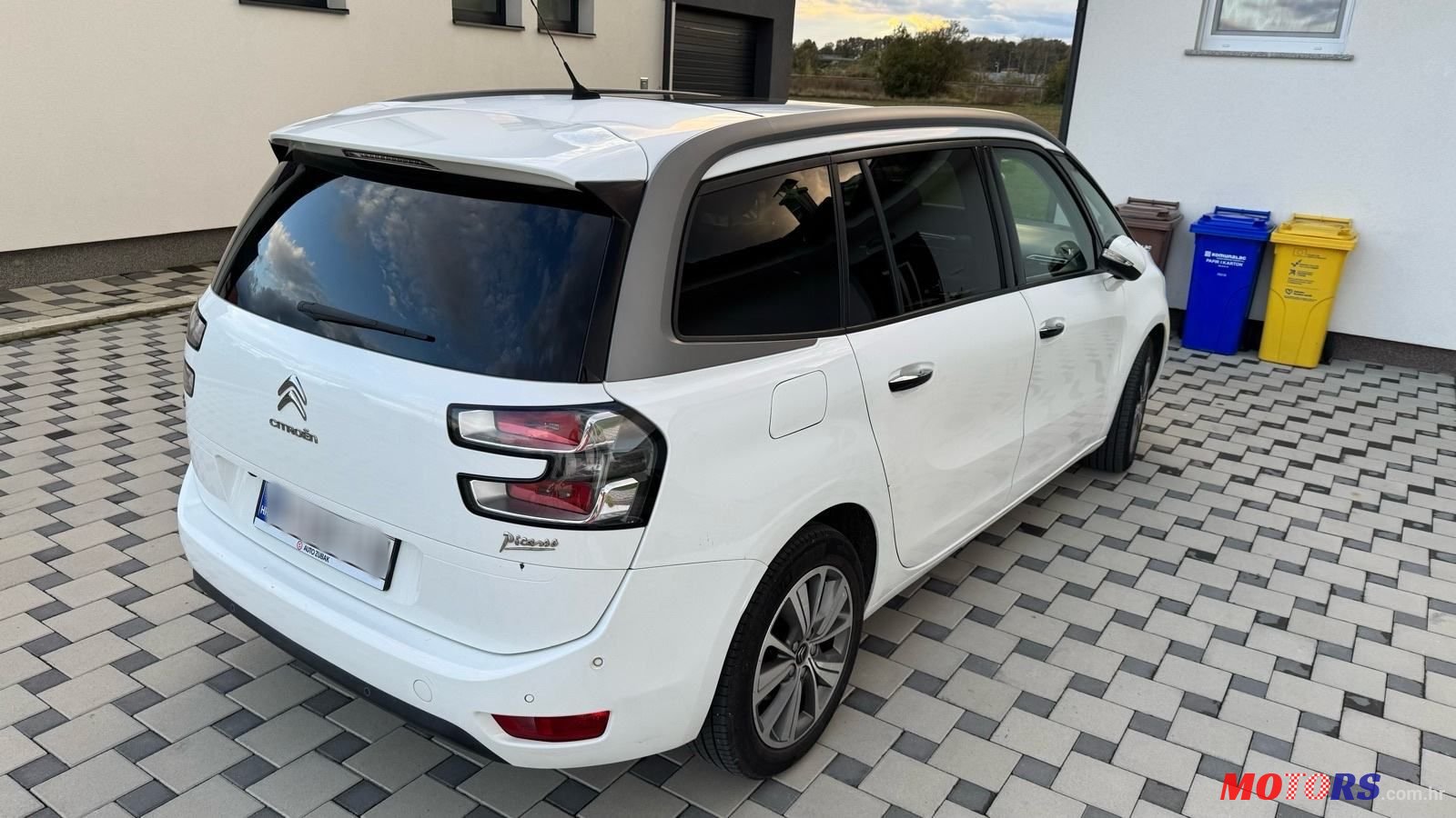 2014' Citroen C4 Grand Picasso 1.6 Hdi photo #5