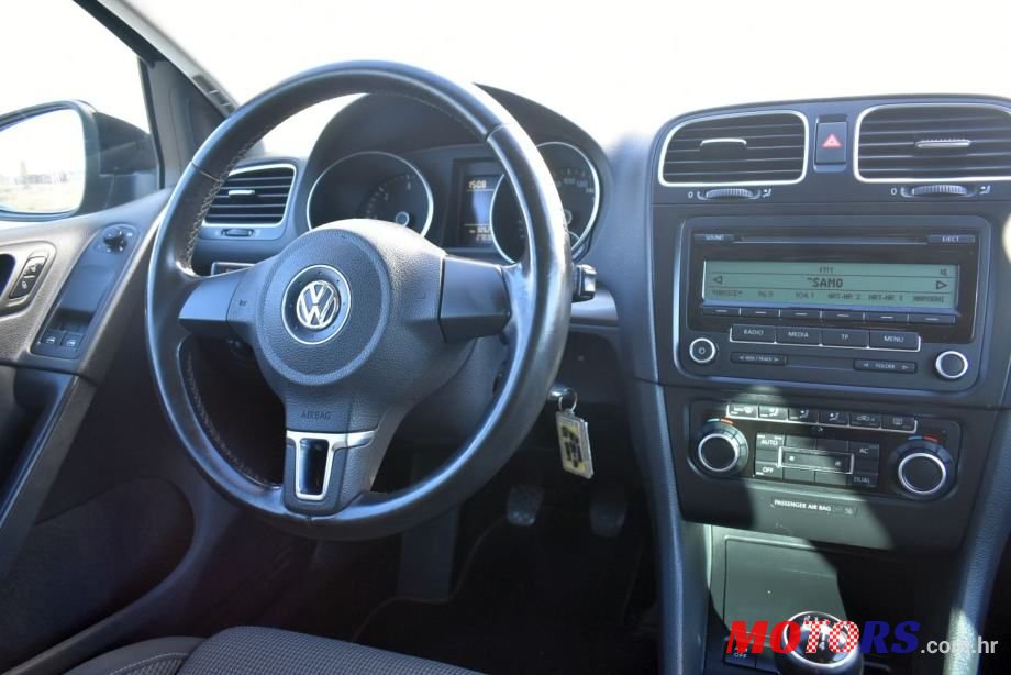 2009' Volkswagen Golf 6 1,6 Tdi photo #4