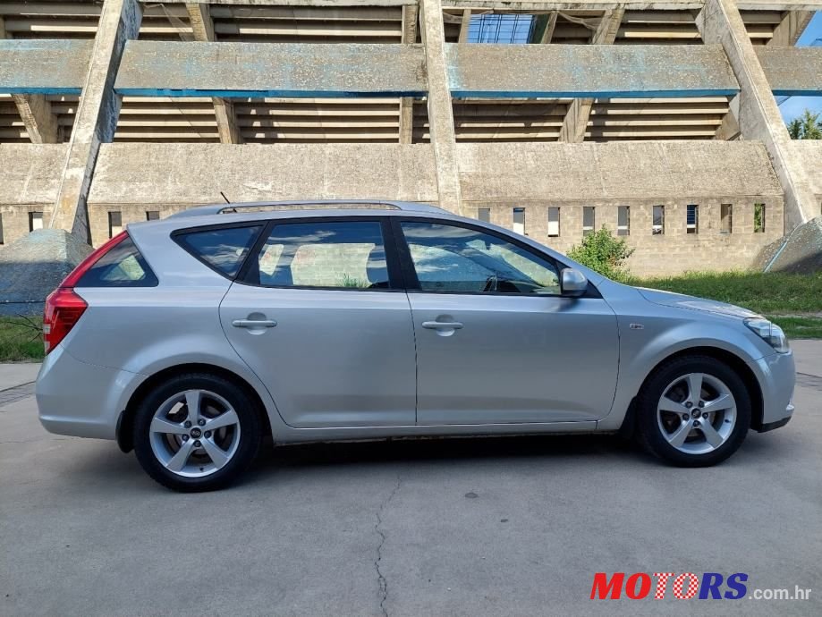 2012' Kia Ceed Sportswagon photo #6