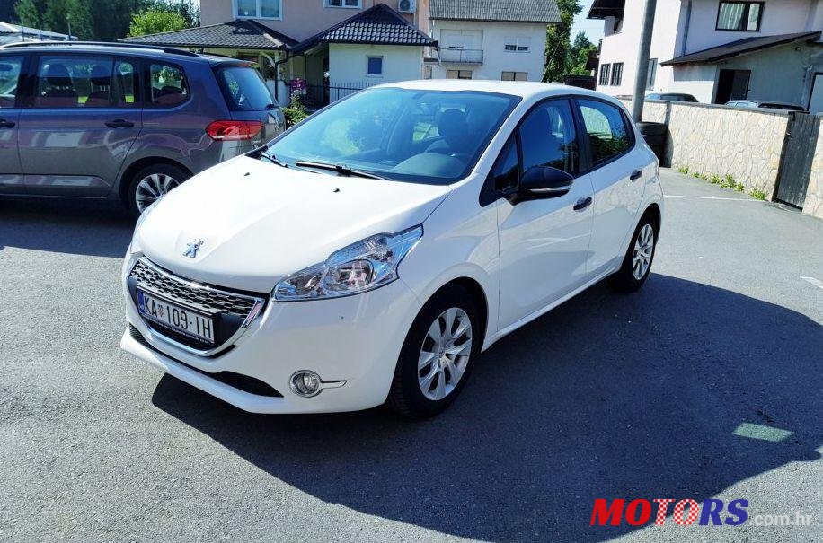 2014' Peugeot 208 1,4 Hdi photo #1