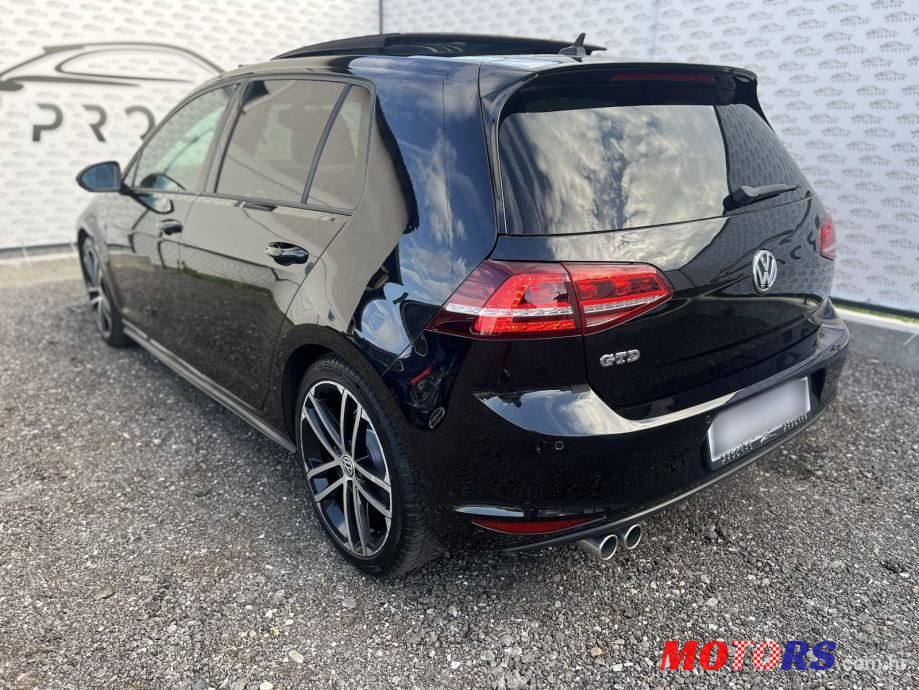 2014' Volkswagen Golf 7 2.0 Gtd photo #4