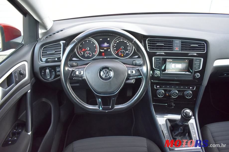2014' Volkswagen Golf VII 1.2 Tsi photo #4