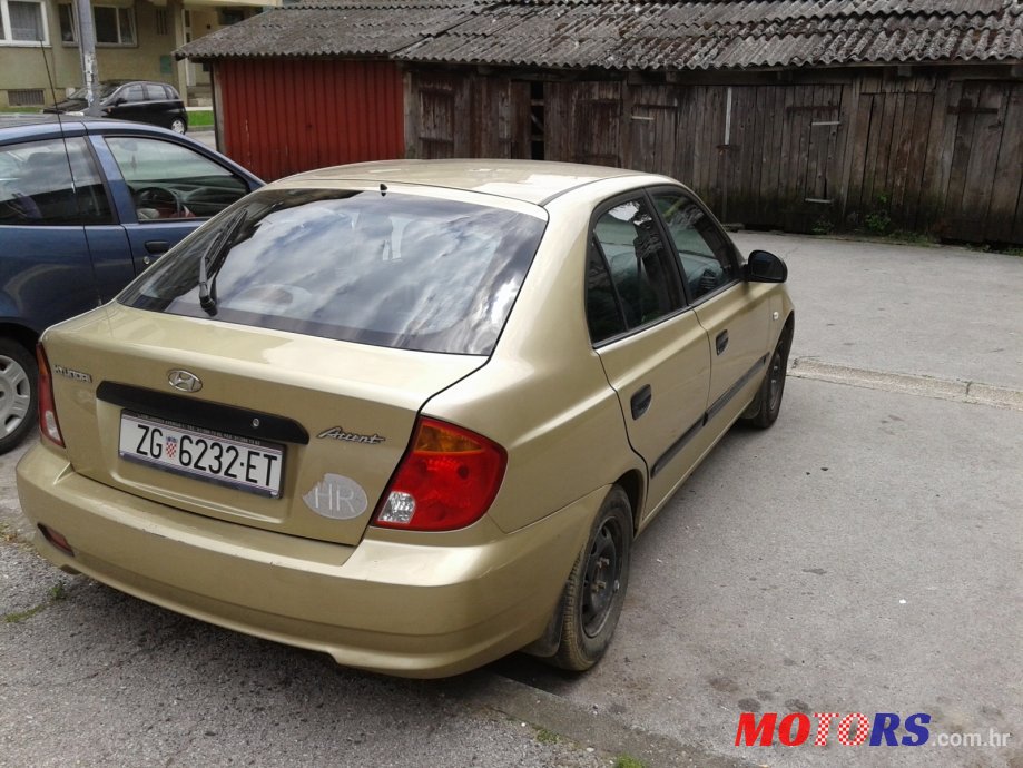 2003' Hyundai Accent photo #2