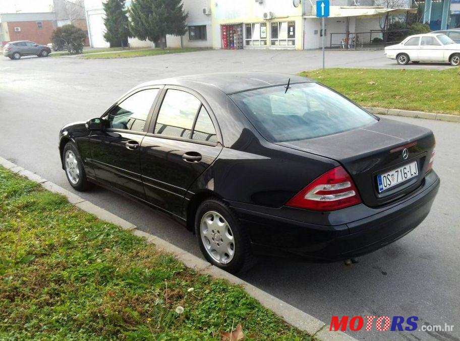 2005' Mercedes-Benz C-Class 200 Classic photo #3