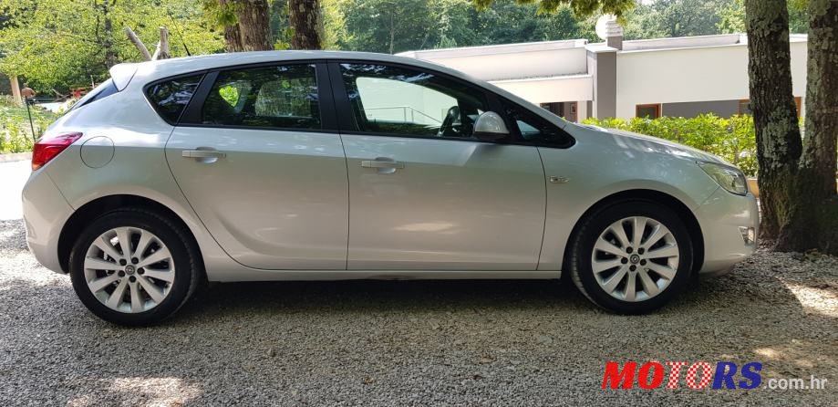 2010' Opel Astra 1,4 photo #6