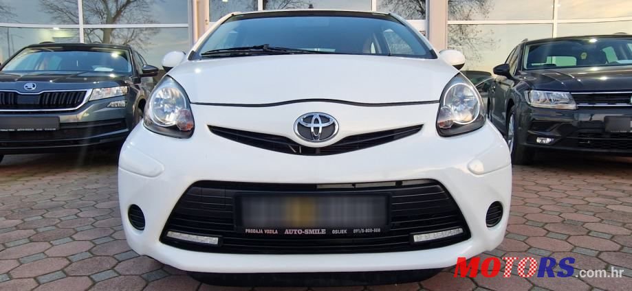 2013' Toyota Aygo photo #6