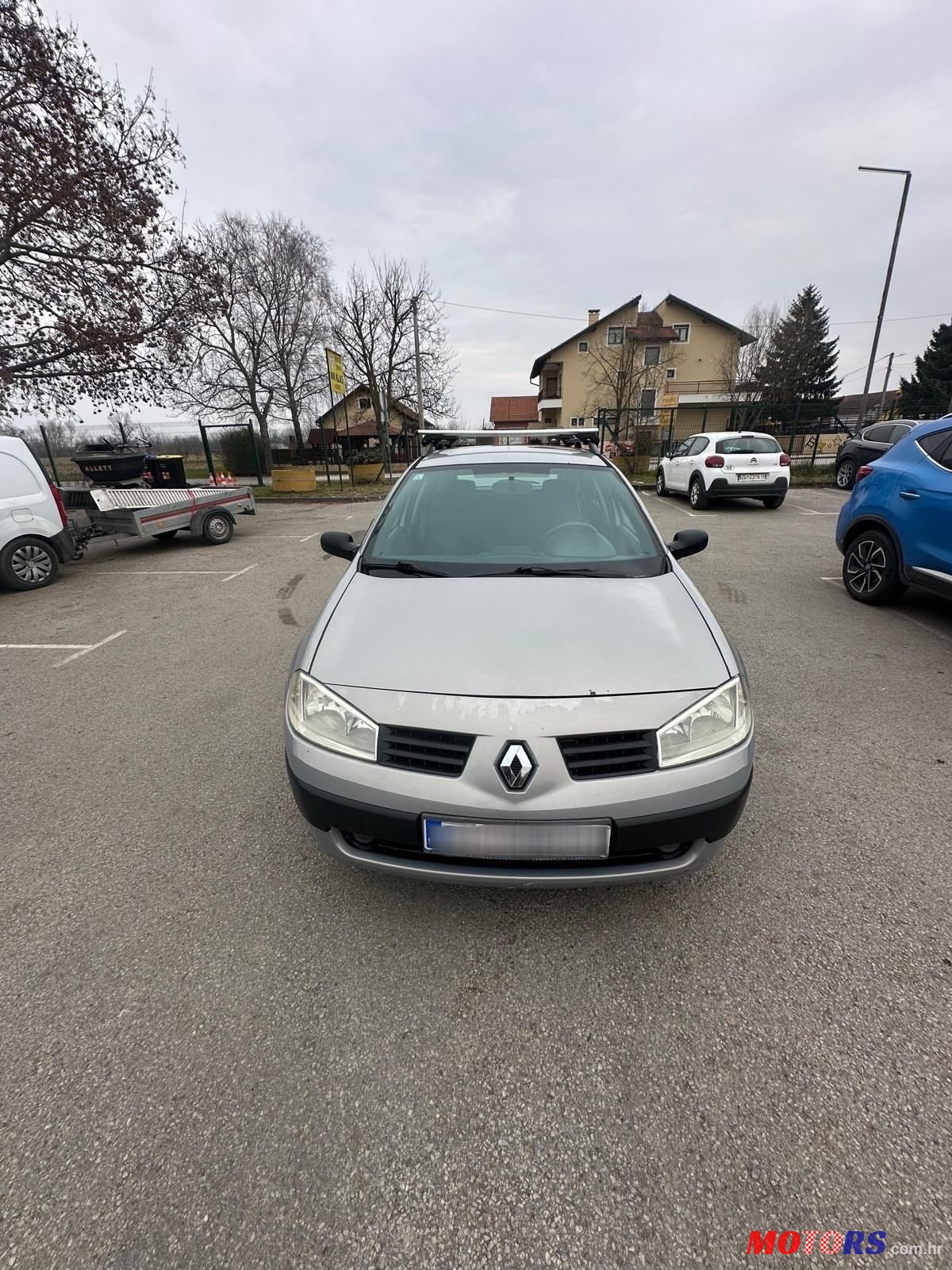 2004' Renault Megane Break photo #2