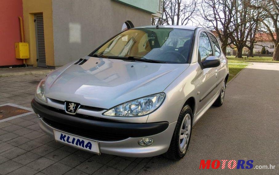 2003' Peugeot 206 206 1,4 photo #1