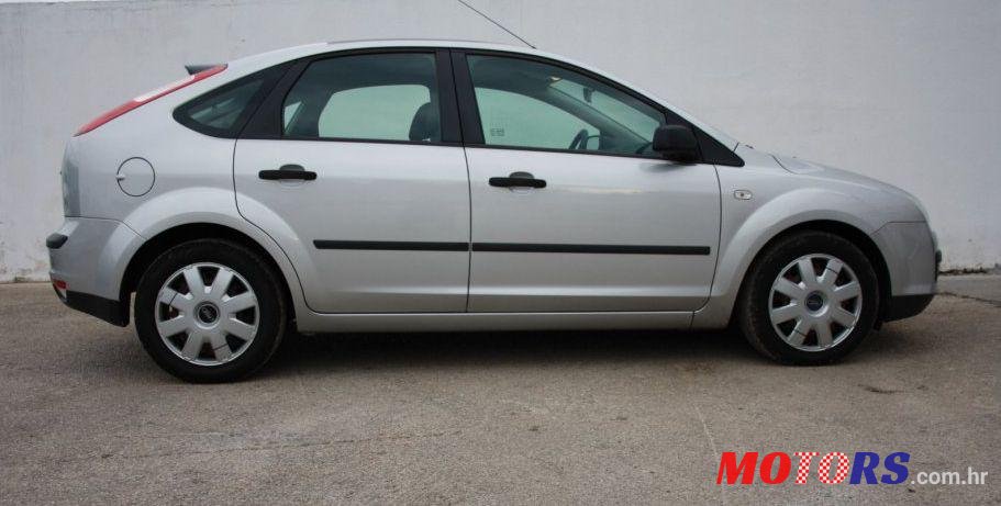 2005' Ford Focus 1,8 photo #1