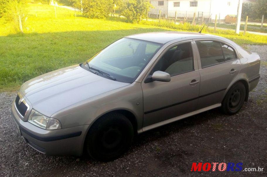 2008' Skoda Octavia 1,6 Fsi photo #1