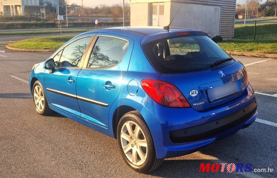 2006' Peugeot 207 1,4 16V photo #5