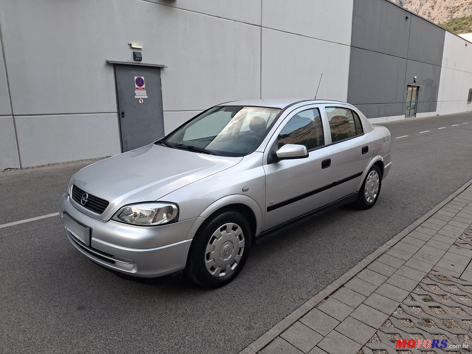 2008' Opel Astra 1,4 16V photo #1