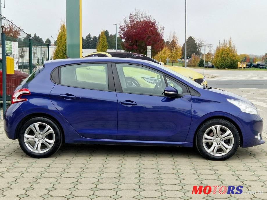 2013' Peugeot 208 1,2 Vti photo #6