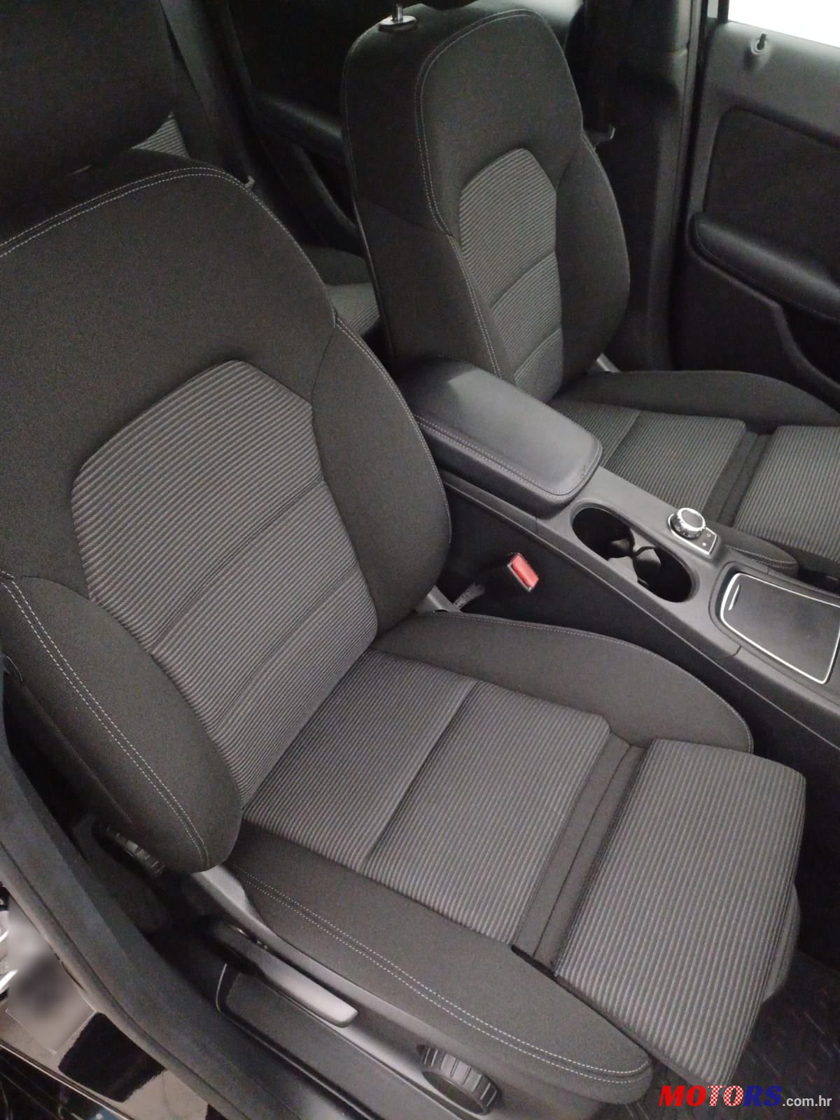 2018' Mercedes-Benz B-Klasa 180 photo #6