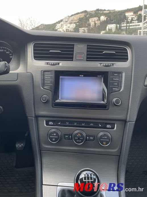 2013' Volkswagen Golf 7 1,6 Tdi Bmt photo #6