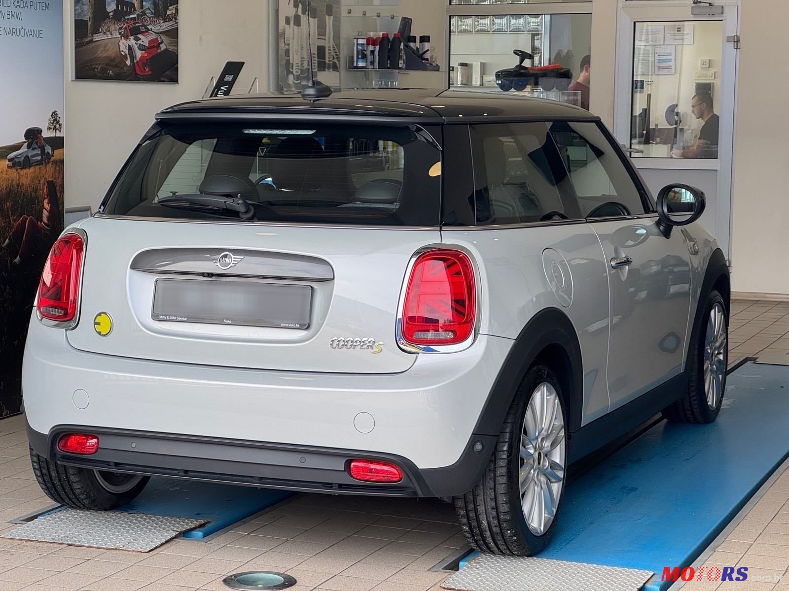 2020' MINI Cooper Se photo #6