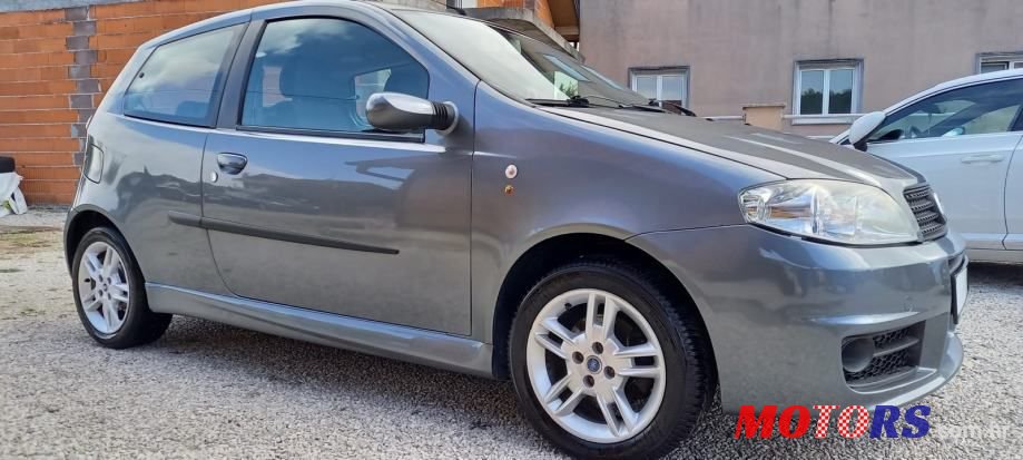 2004' Fiat Punto 1,4 16V photo #2