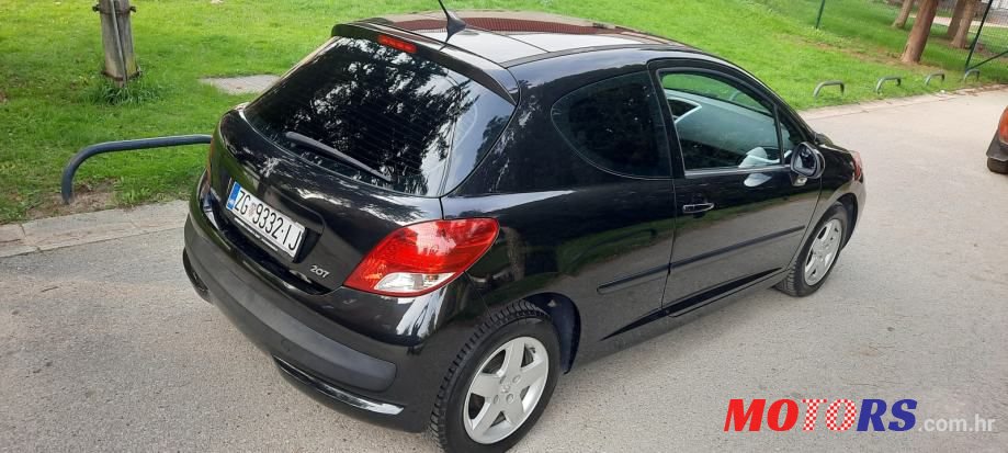 2011' Peugeot 207 photo #5