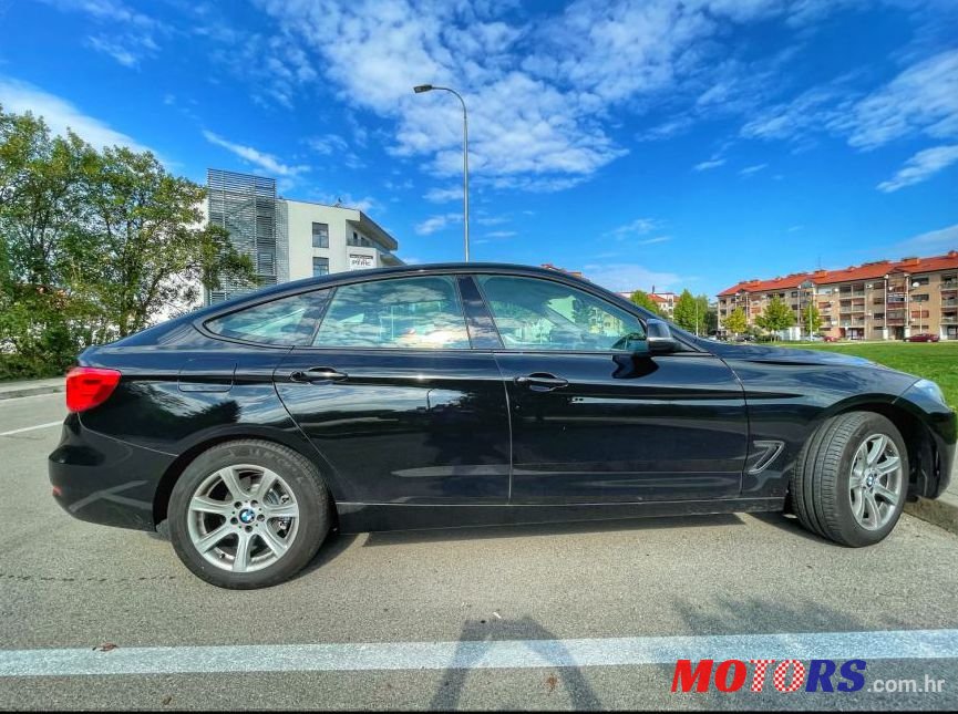 2013' BMW Serija 3 318D photo #4