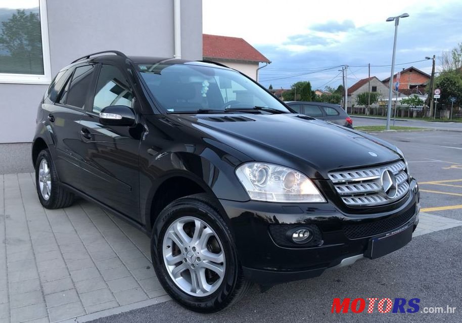 2006' Mercedes-Benz Ml 320 Cdi photo #1