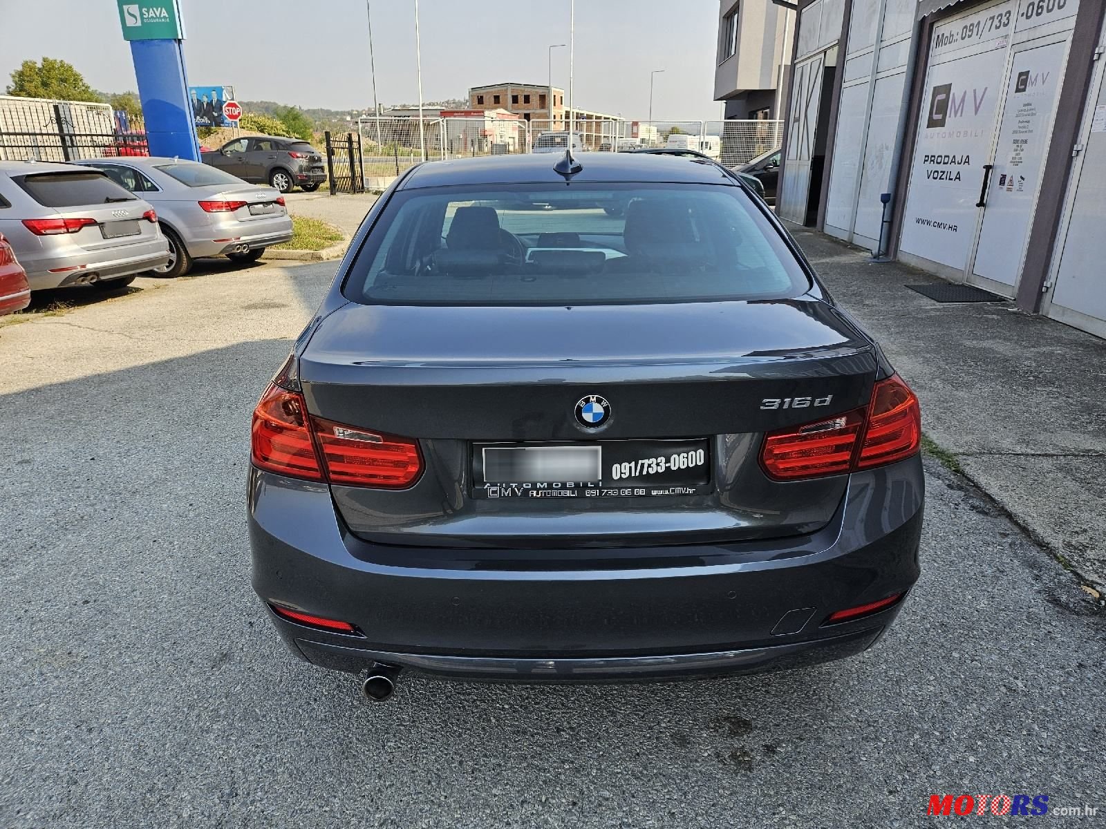 2015' BMW Serija 3 316D photo #6