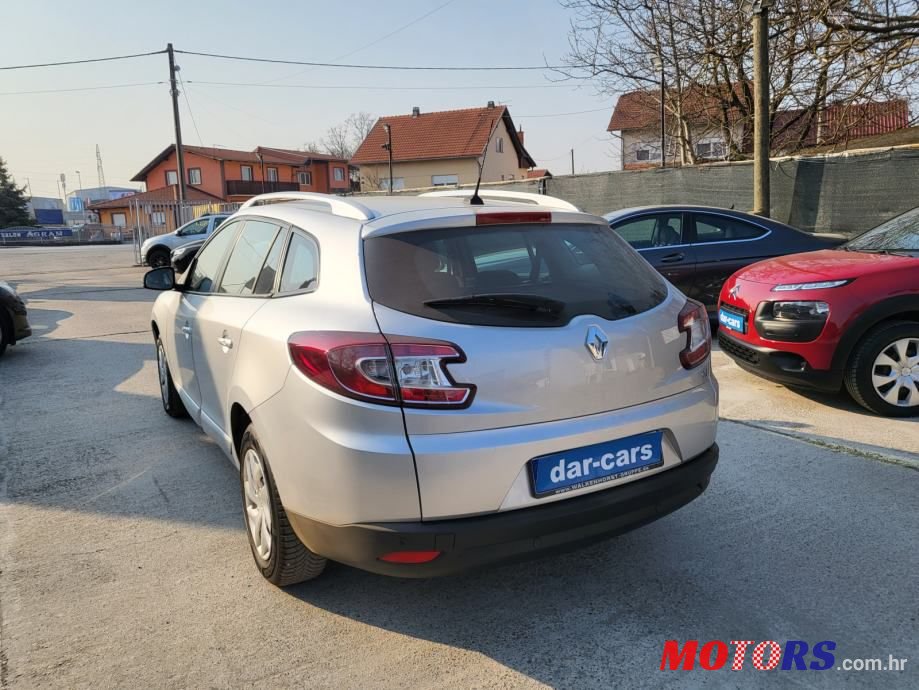 2014' Renault Megane Grandtour photo #4