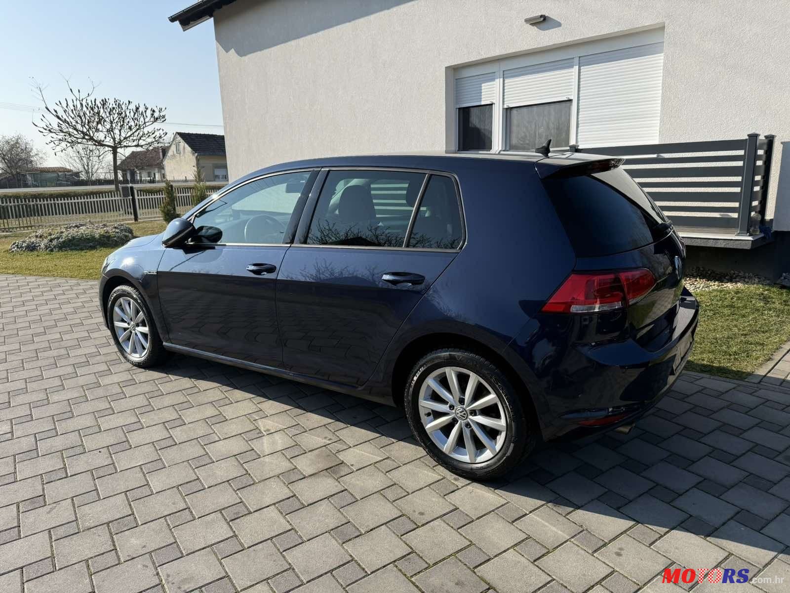 2015' Volkswagen Golf VII 1,6 Tdi Bmt photo #4