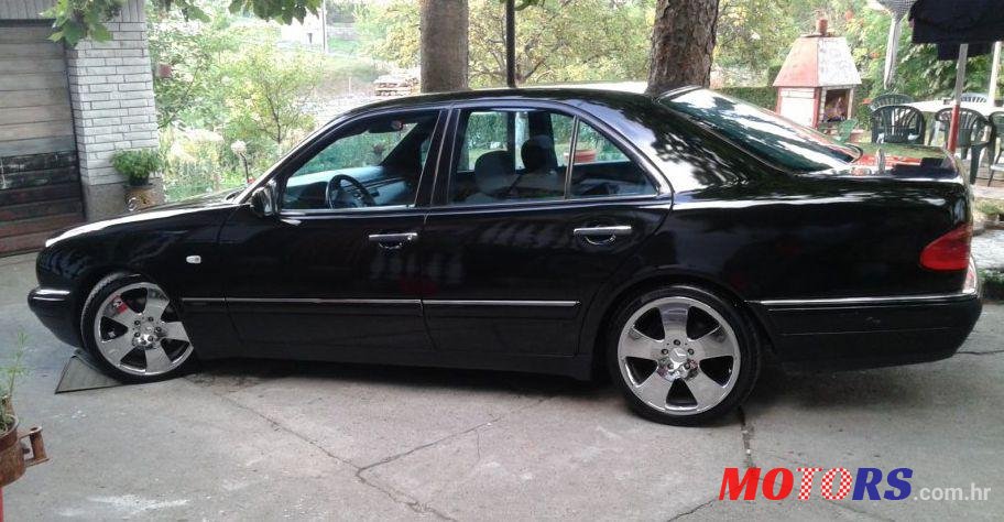 1998' Mercedes-Benz E-Klasa 300 Td photo #1