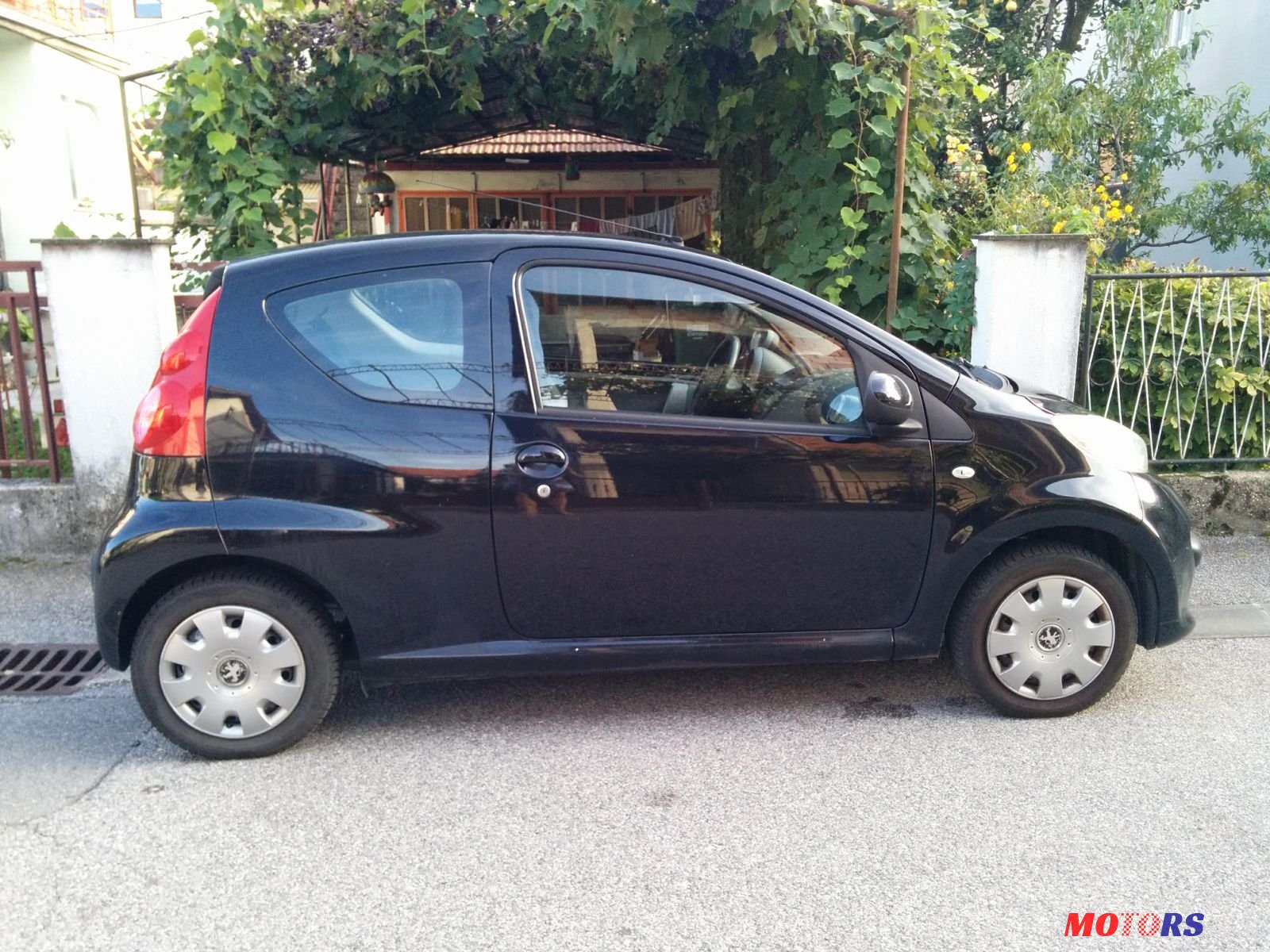 2006' Peugeot 107 1.0 12 V TRENDY photo #5