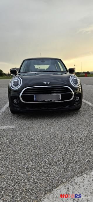 2021' MINI Cooper photo #2
