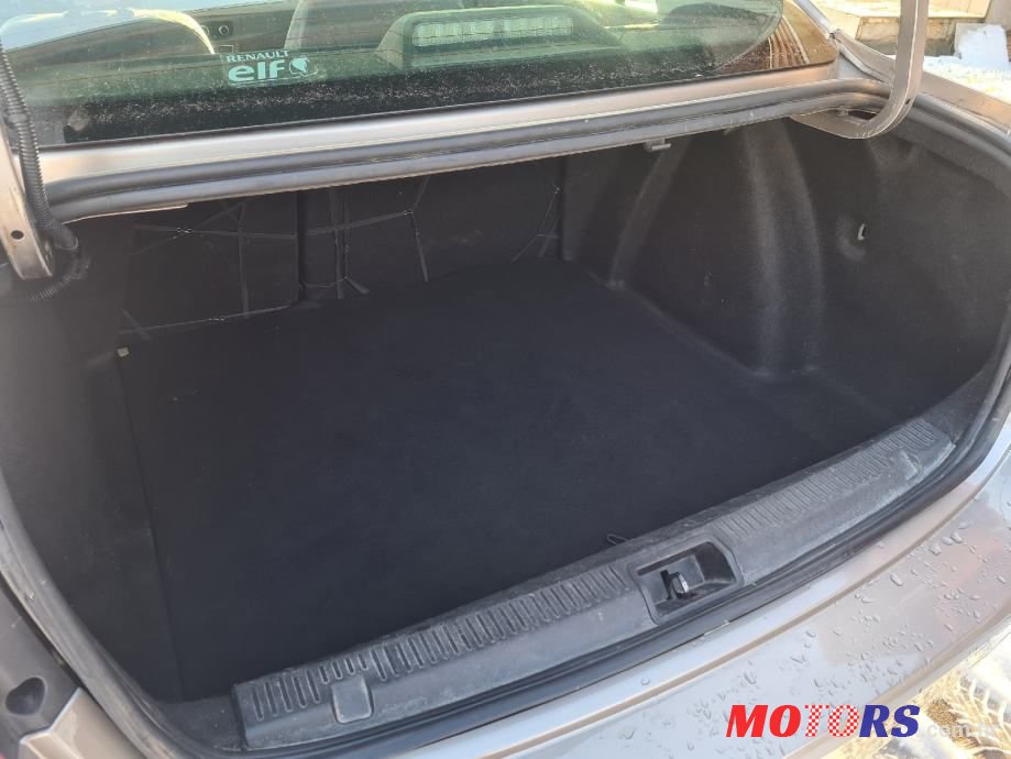 2011' Renault Fluence 1,6 16V photo #5