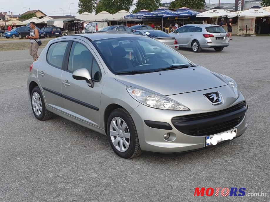 2008' Peugeot 207 1,4 photo #3