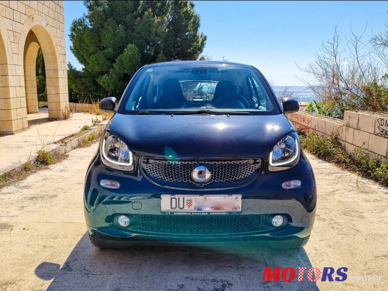 2018' Smart Fortwo photo #3