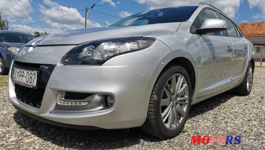 2013' Renault Megane Grandtour photo #3