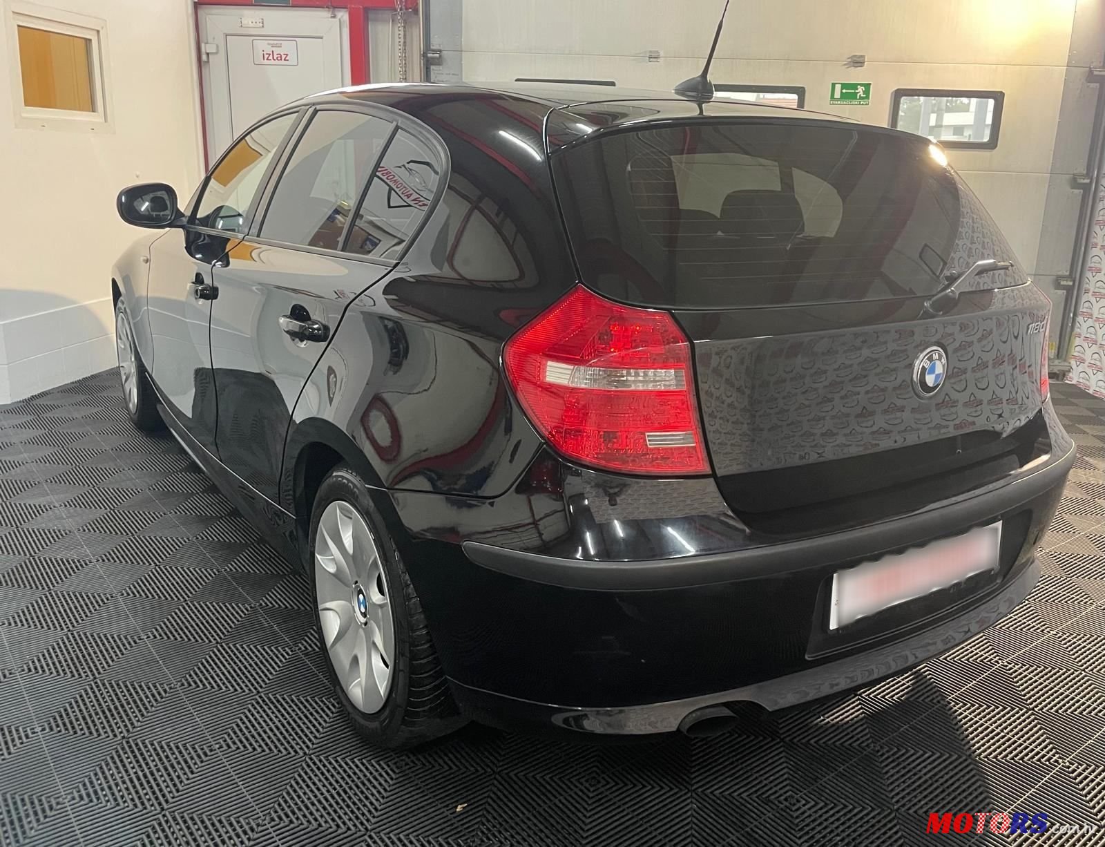 2010' BMW Serija 1 118D photo #5
