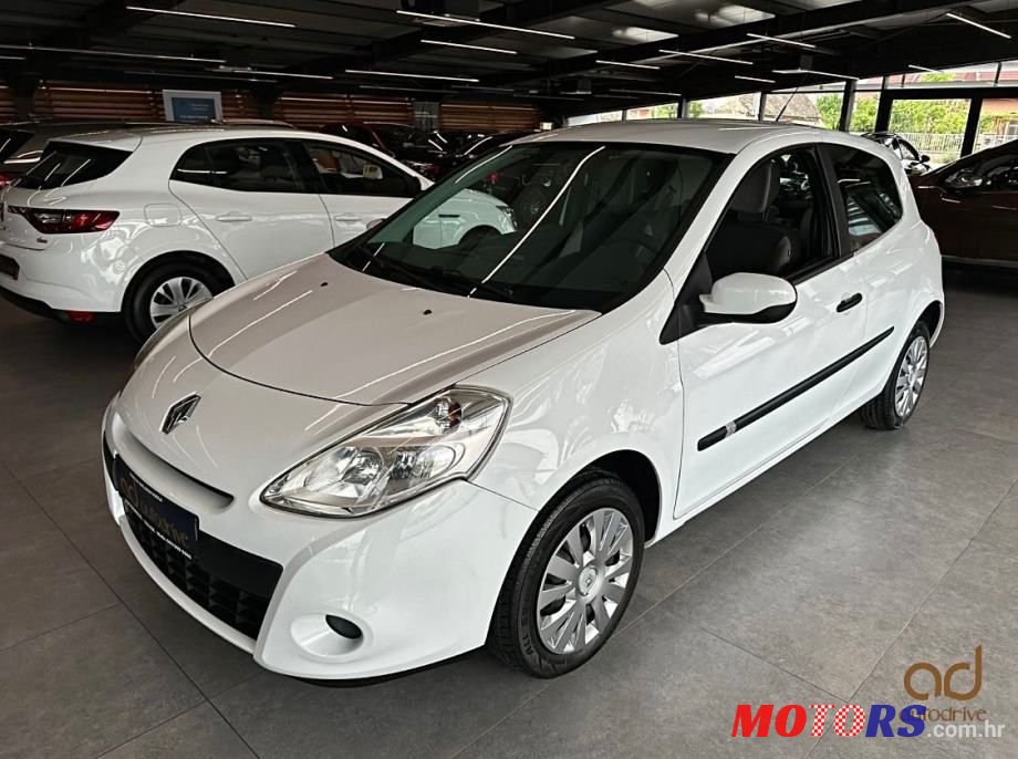 2011' Renault Clio 1,2 16V photo #1