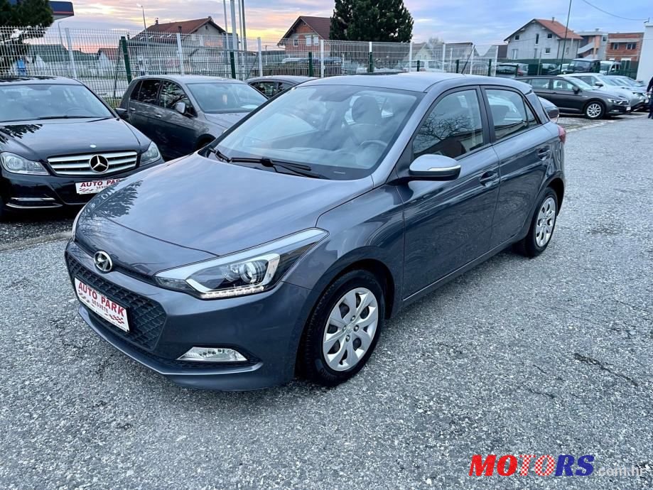 2015' Hyundai i20 photo #1
