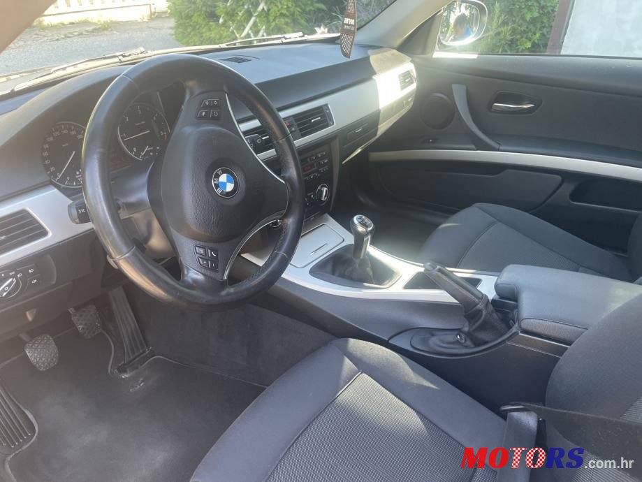2010' BMW Serija 3 320D photo #4