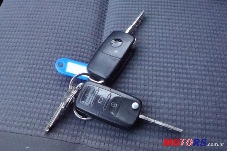 2006' Volkswagen Polo photo #4