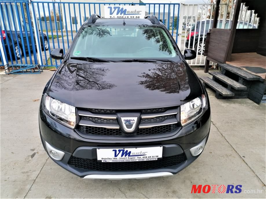 2014' Dacia Sandero photo #1