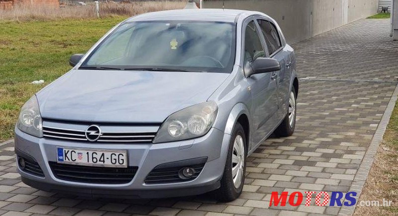 2005' Opel Astra 1,7 Cdti photo #2