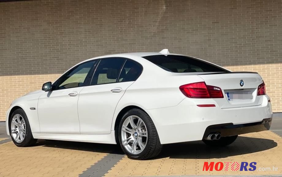 2012' BMW Serija 5 520D photo #2