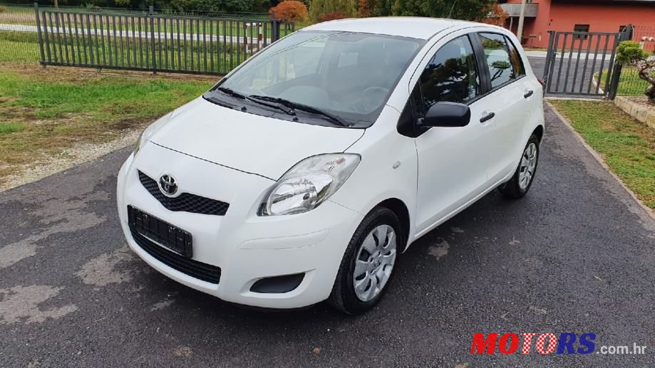 2010' Toyota Yaris photo #1