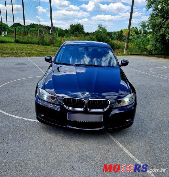 2010' BMW Serija 3 316D photo #2